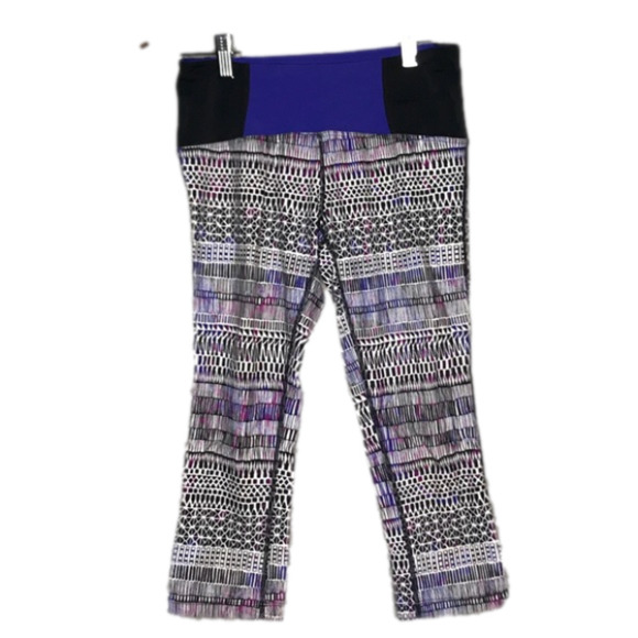 Prana Purple and Black Geometric Print Capri Leggings - Picture 1 of 5